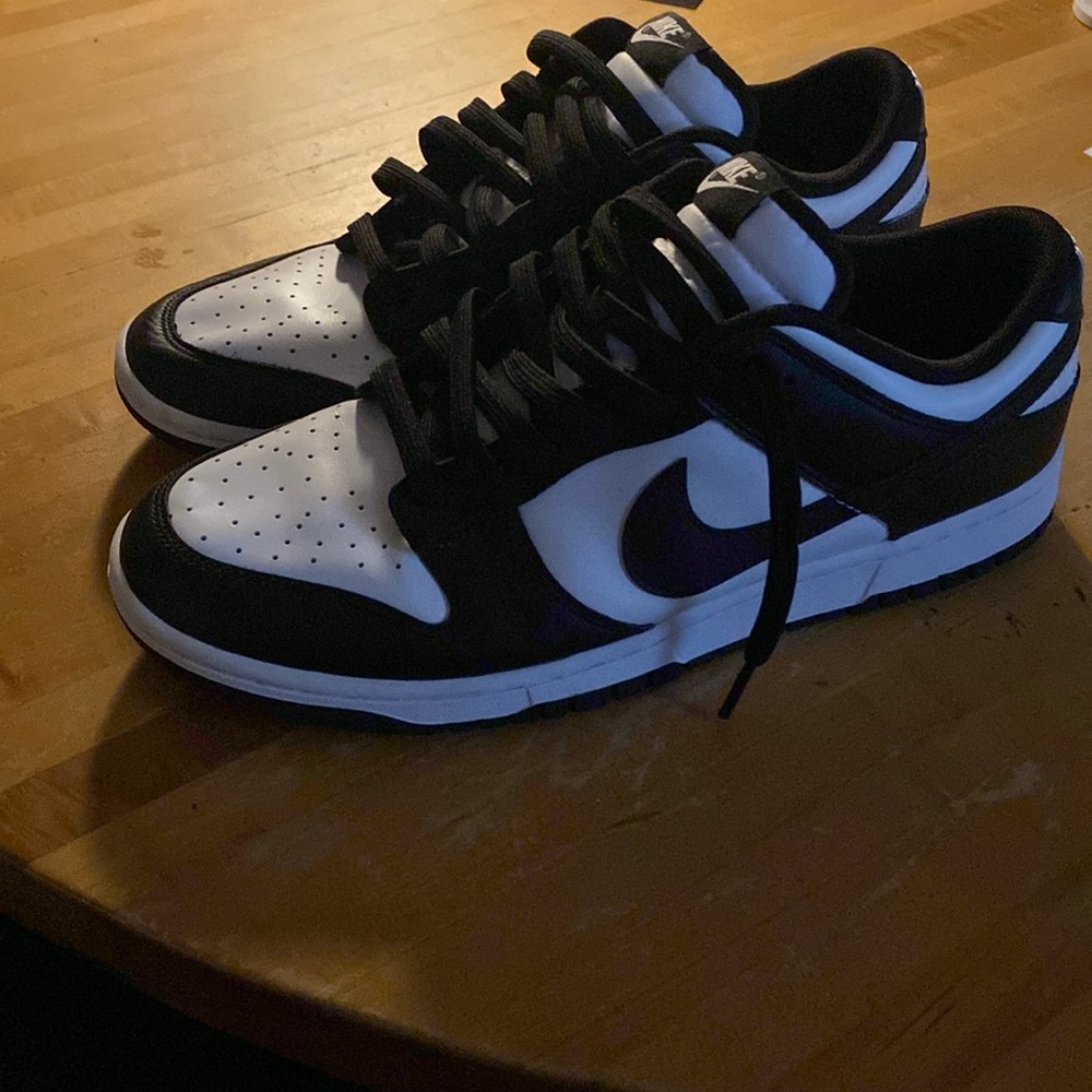 Nike dunk “panda” (black white og) low